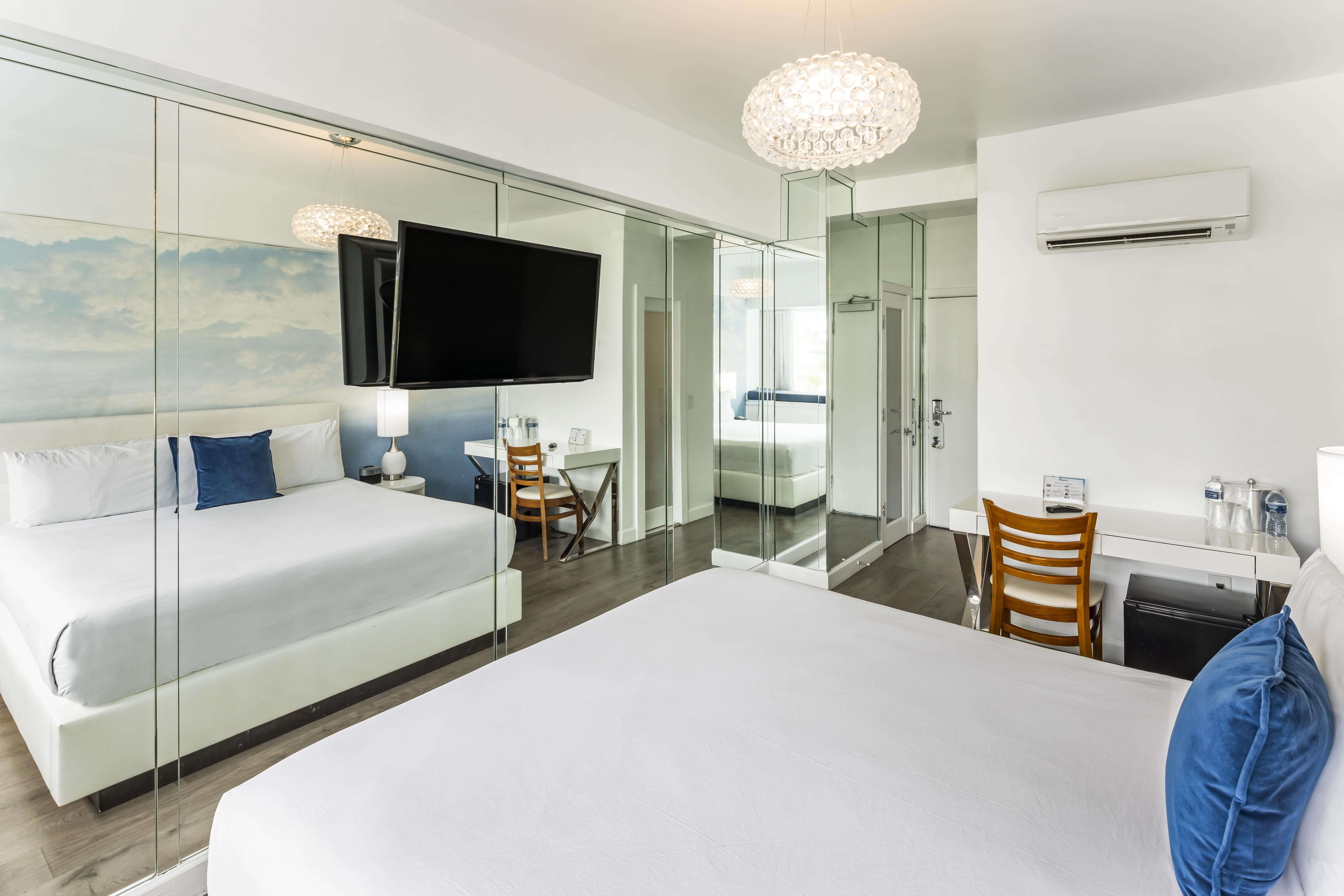Penguin Hotel Miami Beach Exterior photo