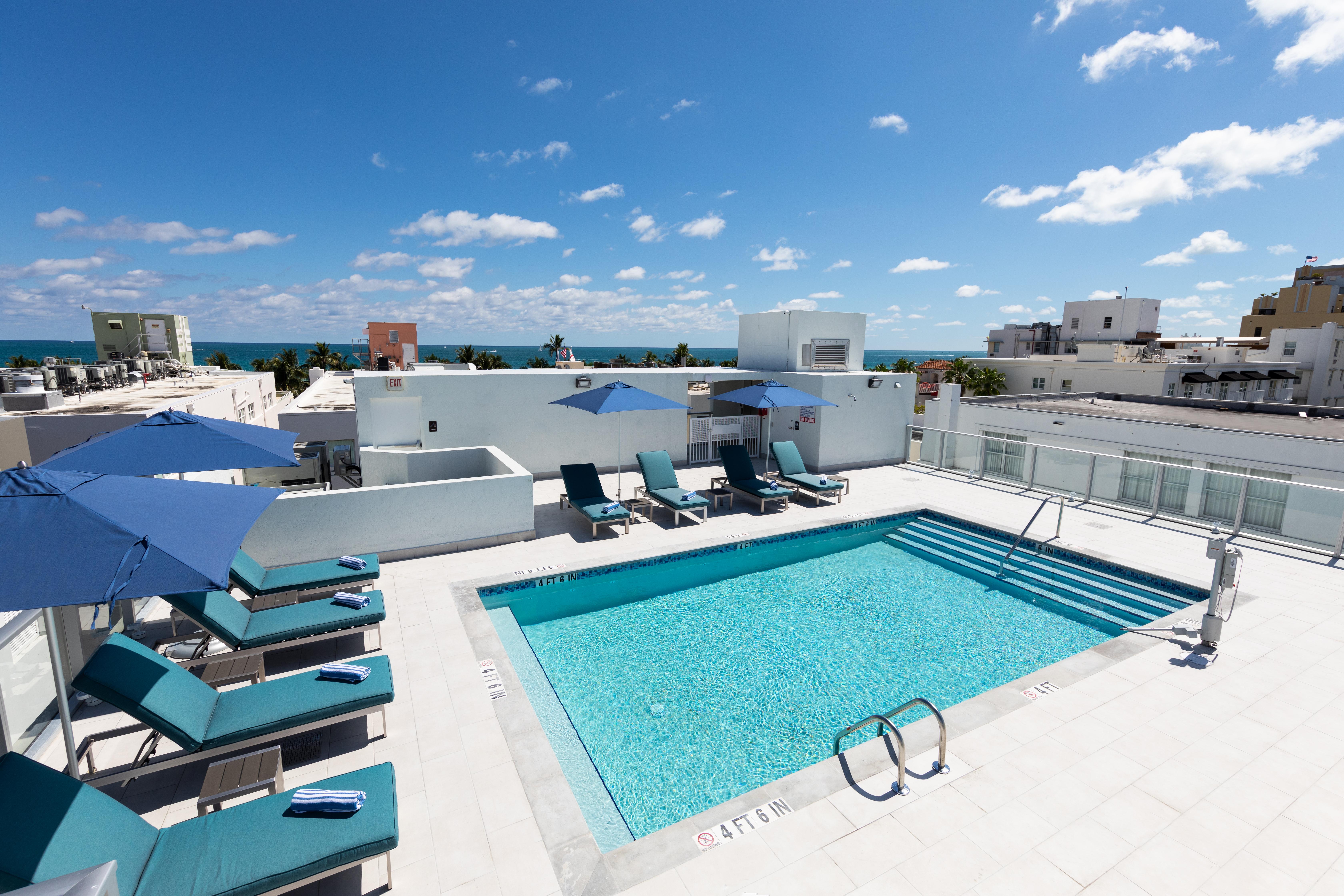 Penguin Hotel Miami Beach Exterior photo