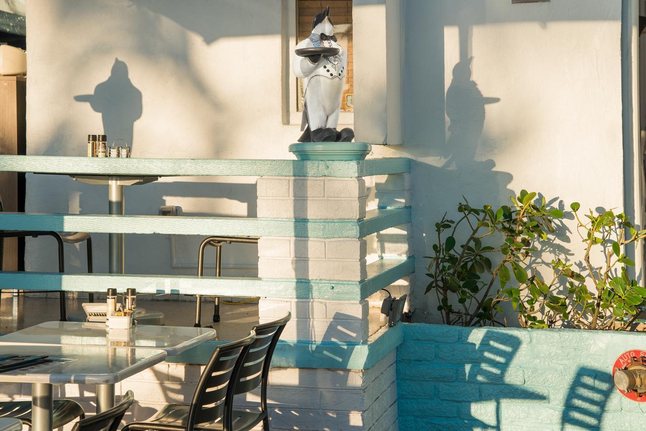 Penguin Hotel Miami Beach Exterior photo
